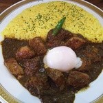 カレーの店 マボロシ - ポークカレー(温玉トッピング)