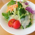 医食同源 エステスト - りんごドレッシングのサラダ