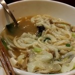 西安刀削麺酒楼 - 刀削麺のタンメン