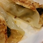 西安刀削麺酒楼 - 餃子のアップ