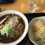 さっぽろっこ 東室蘭西口店 - 北の国しょう油ラーメンとチャーハン