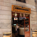 El Xampanyet - 細い路地にある