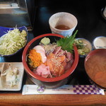 鳥くに - 海鮮丼　￥550-