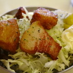 大衆もつ焼酒場 足立屋 - 首ベーコン