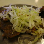 大衆もつ焼酒場 足立屋 - 豚タン