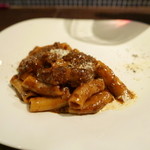 ルシュルシュル - 和牛のクリームボロネーゼ、リガトーニで。