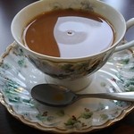 ラウレア - コーヒー　カップは、鳴海製陶製