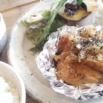 カフェプラスケーキ ククー - 国産鶏むね肉チキンカツ【甘酸生姜あん】