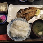 さかな・炙り　暖 - 焼き魚定食 (特大アジ)