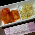 肉問屋直送 焼肉万里 - カクテキ・豆モヤシ