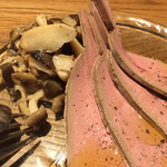 Le Comptoir allant - 冷製アラカルト 自家製スモーク豚レバー800円税込 ズームアップ