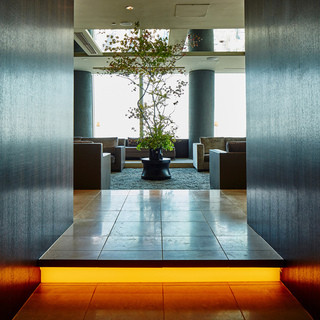 42階フロントから見える心地良いBARスペース