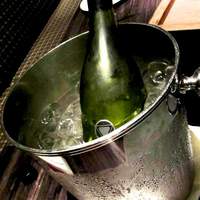 grigio la tavola - 
