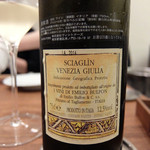 Variante - 201604 SCIAGLIN＝シャリンという珍しいブドウ品種のワイン。グレープフルーツのような酸味と柑橘類の果皮のような苦味を伴う余韻