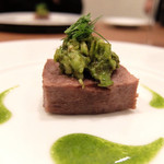 Variante - 201604 しっとり柔らかな牛タンのコンフィ。甘海老の旨味、フキノトウの苦みのサルサヴェルデも相性抜群