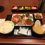 さいとう - 海鮮丼具の大盛り1050円