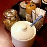 満留古 - 卓上の設え