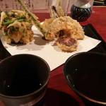 蕎麦切り屋 - 白海老のかき揚げ＋野菜天ぷら。
