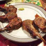 ガラムマサラ - 骨付タンドリーラム(819円)