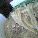 一番星 - 相変わらずのモッチリ麺で、スープとの相性が良い。