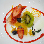 リストランテ　ディ・カナレット - パンナコッタ、フレッシュフルーツ添え