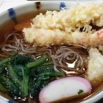 住吉屋総本店 - 右したにあるのが久寿餅の天ぷら。入れてもらえたあなたはラッキー？