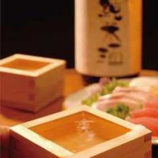 [Selected Sake] We always have dozens of types available.