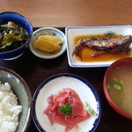 Marusei Shokudou - 日替り650円　イワシの甘露煮
