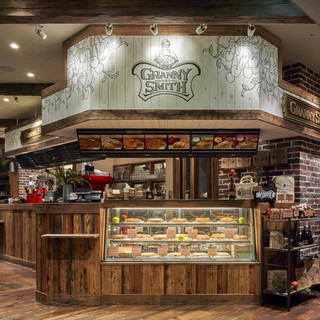 GRANNY SMITH APPLE PIE & COFFEE_0