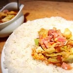 インド式 チャオカリー - ベーコンエッグ野菜curry（¥1000）