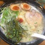 らーめん しおの風 - 熟成しおラーメン茎わかめトッピング