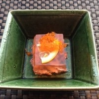 星空の中へ - お通し：桜えびのゼリー寄せ。