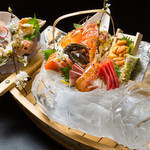 [Enjoy Hokkaido to the fullest! ] Large catch of raw fish, 10 items in total