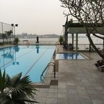 The Hanoi Club Hotel & Lake Palais Residences - ホテルのプール