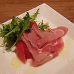 トマトと生ハムのサラダ