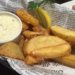 82 新宿西口大ガード店 - フライドポテト