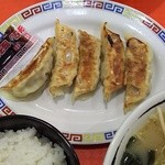 Ganso Nambu Komugi Ra-Men Aji Kyuu - 【料理】定食セットの餃子