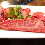 Gyuugin - リブロース。牛肉の大トロとでも言うべき、柔らかくてサシの多い部位