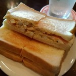 ホワイトラベル - 今夜はハム入り❤︎
      玉子サンド