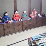 日本茶喫茶・蔵のギャラリー 棗 - 2階ギャラリー、市松人形の展示