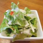 オレンチ カフェ - ミニサラダのサイズじゃない大きい！