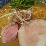 麺や而今 - 濃濃・醤油(2016/4)