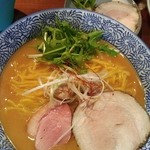 麺や而今 - 濃濃・醤油(2016/4)