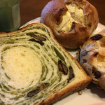 Monstera - 抹茶と小豆の食パン&天然酵母パン♬