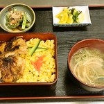 Wafuu Izakaya Katsura - かしわ定食