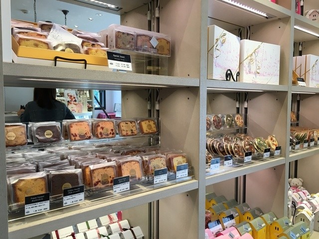 お堀端のカフェ By ガレットブルトンヌ カナルカフェブティック Canal Cafe Boutique 飯田橋 カフェ 食べログ