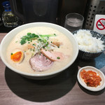 らーめん専門店 拉ノ刻 - 2016年4月21日
      淡い恋 煮干しらーめん