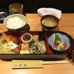 辨慶 - 2016.4.28
      ミックスフライ弁当