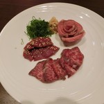 串肉料理Da-Wa - ＜2016年４月・友と初訪問＞刺身盛り合わせ（ ハツ ハラミ タン ）タンがバラの花のよう～♡