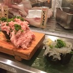 寿司 魚がし日本一 エキュート品川サウス店 - こぼれねぎとろ！と、生しらす！